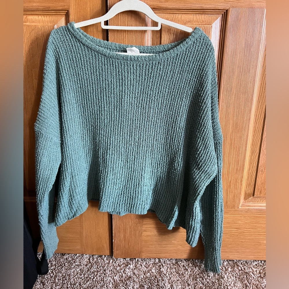 Women’s crop sweater